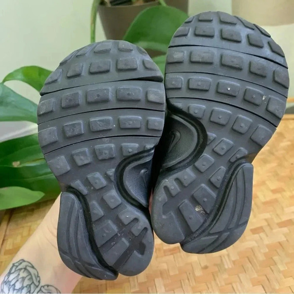 Nike Presto Baby Sneakers - Picture 4 of 8